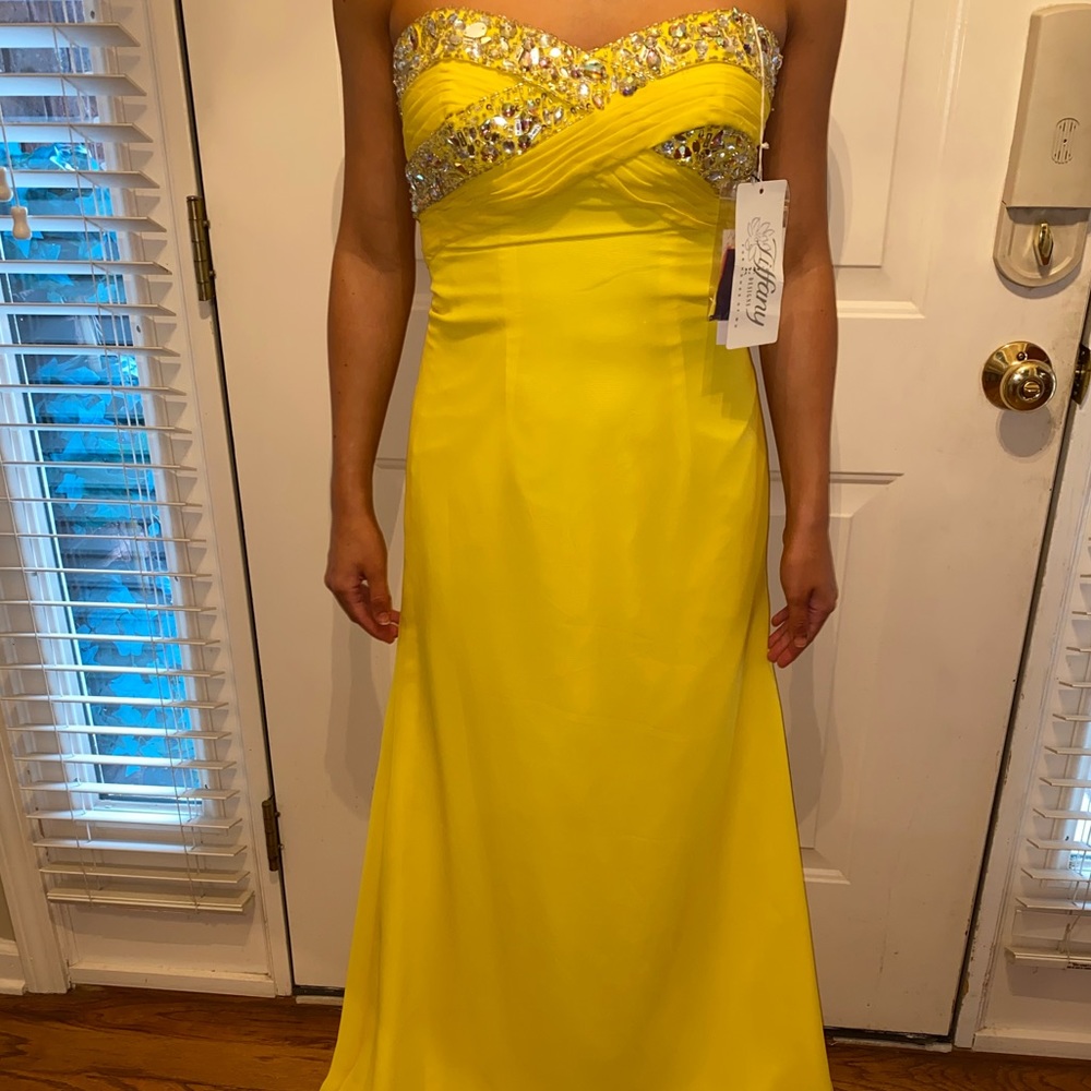 Yellow prom dress size 4
